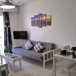Special Offer -70 Percent Off - 2 Bedroom - Sleep 7 - Location At Center Apartment Ayia Napa