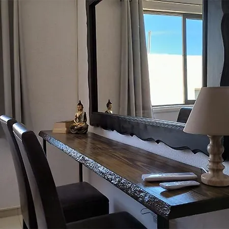 Special Offer -70 Percent Off - 2 Bedroom - Sleep 7 - Location At Center *