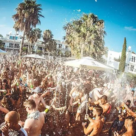 Christmas Offer -70 Percent Off - 2 Bedroom - Sleep 7 - Location At Center Daire *