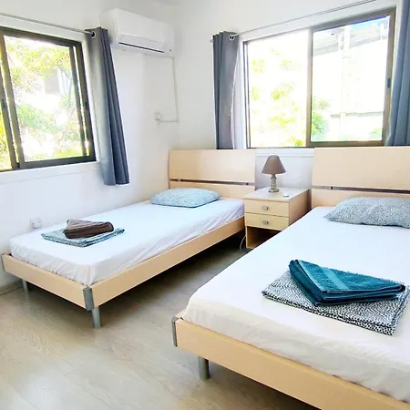 Christmas Offer -70 Percent Off - 2 Bedroom - Sleep 7 - Location At Center *