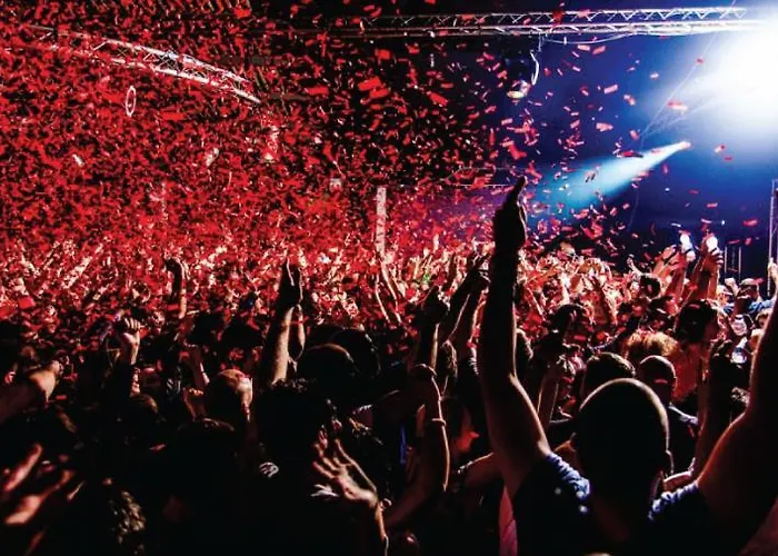 Special Offer -70 Percent Off - 2 Bedroom - Sleep 7 - Location At Center *