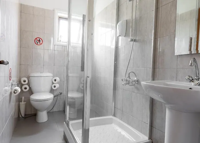 Special Offer -70 Percent Off - 2 Bedroom - Sleep 7 - Location At Center Appartamento Ayia Napa