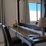Special Offer -70 Percent Off - 2 Bedroom - Sleep 7 - Location At Center *